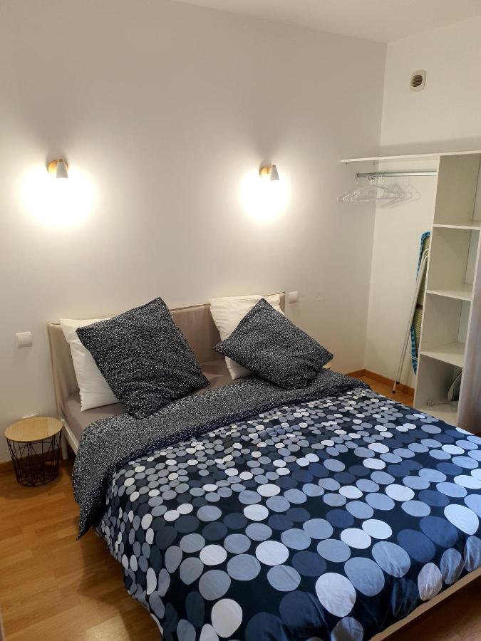 Appartement Cosy Entier, Parking Gratuit Dans La Rue Dijon Exterior photo