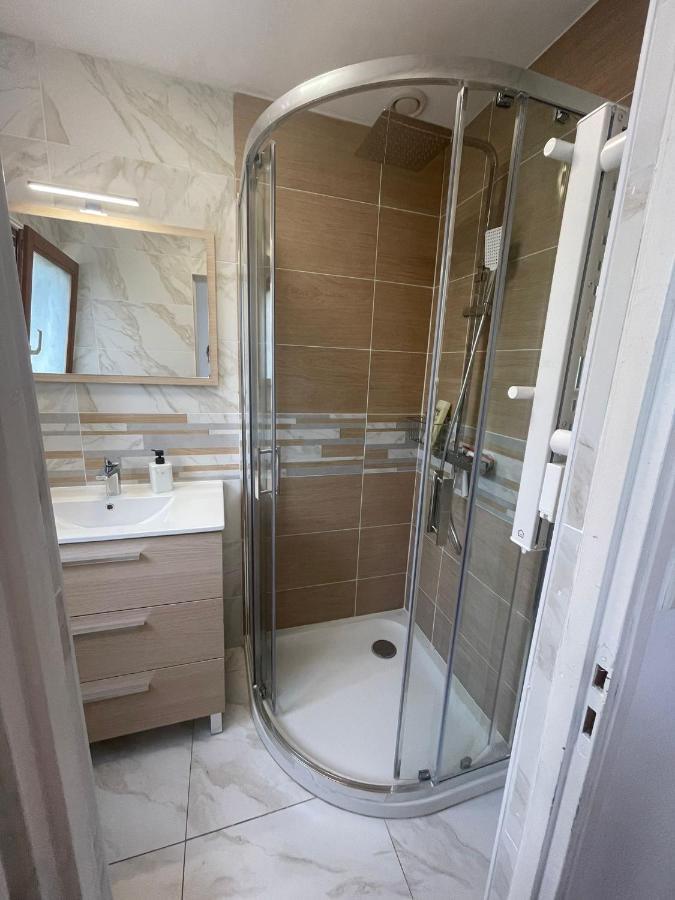 Appartement Cosy Entier, Parking Gratuit Dans La Rue Dijon Exterior photo